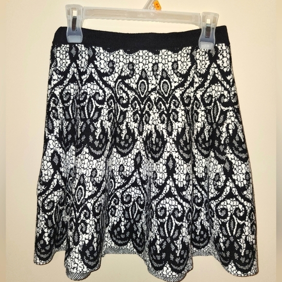 Flared sweater miniskirt from  Cynthia Rowley - Picture 1 of 8
